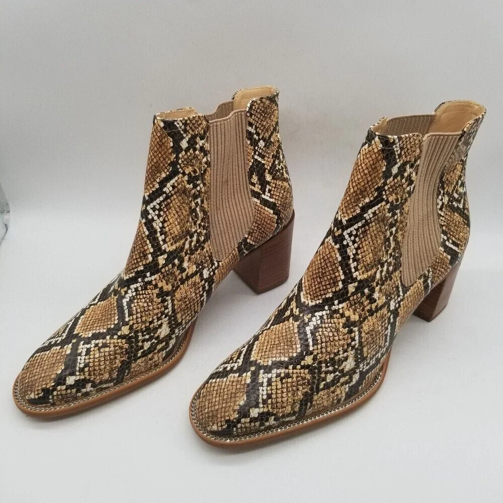 Vince Camuto Jentilliy Snake Print‎ Chelsea Boots 5.5 M
